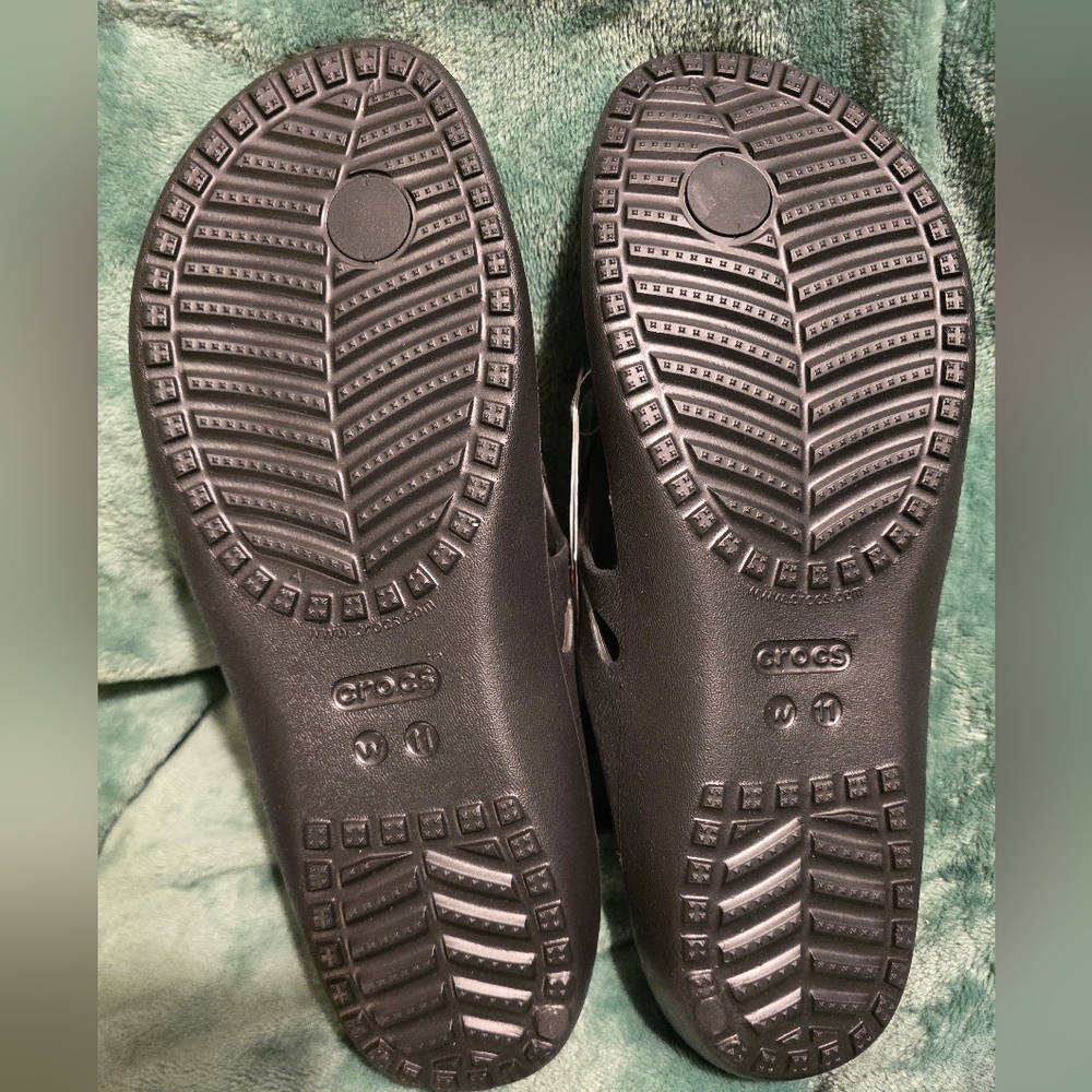 Crocs Black Flip Flops - Picture 3 of 3